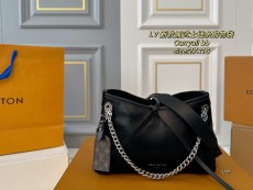 ルイヴィトンバッグ LOUIS VUITTON 2025新作 脇の下バッグ