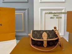 ルイヴィトンバッグ LOUIS VUITTON 2025新作 脇の下バッグ