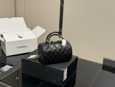 シャネルバッグ CHANEL 2025新作 ハンドバッグ