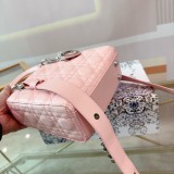 ディオールバッグ DIOR 2025新作 ダイアナ妃バッグ