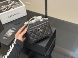シャネルバッグ CHANEL 2025新作 ハンドバッグ