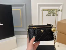 シャネルバッグ CHANEL 2025新作 チェーンバッグ
