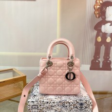 ディオールバッグ DIOR 2025新作 ダイアナ妃バッグ