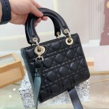 ディオールバッグ DIOR 2025新作 ダイアナ妃バッグ