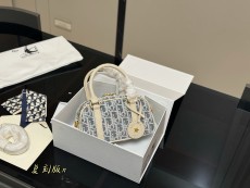 ディオールバッグ DIOR 2025新作 ハンドバッグ
