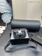 プラダバッグ PRADA 2025新作 ハンドバッグ