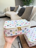 ルイヴィトンバッグ LOUIS VUITTON 2025新作 化粧ポーチ