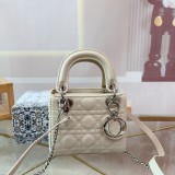 ディオールバッグ DIOR 2025新作 ダイアナ妃バッグ