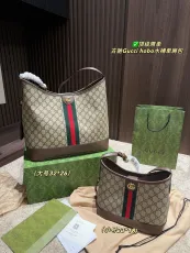 グッチバッグ GUCCI 2025新作 バケットショルダーバッグ