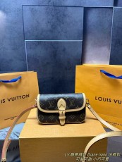 ルイヴィトンバッグ LOUIS VUITTON 2025新作 脇の下バッグ