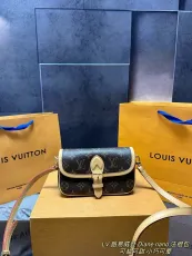 ルイヴィトンバッグ LOUIS VUITTON 2025新作 脇の下バッグ