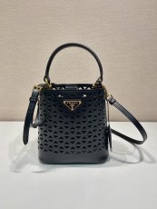 プラダバッグ PRADA 2025新作 高品質 バケットバッグ