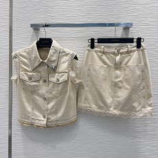 ヴァレンティノ服 VALENTINO 2025新作 スーツ