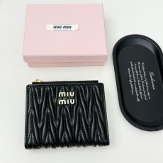 ミュウミュウ財布 Miu Miu 2025新作