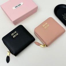 ミュウミュウ財布 Miu Miu 2025新作