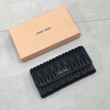 ミュウミュウ財布 Miu Miu 2025新作