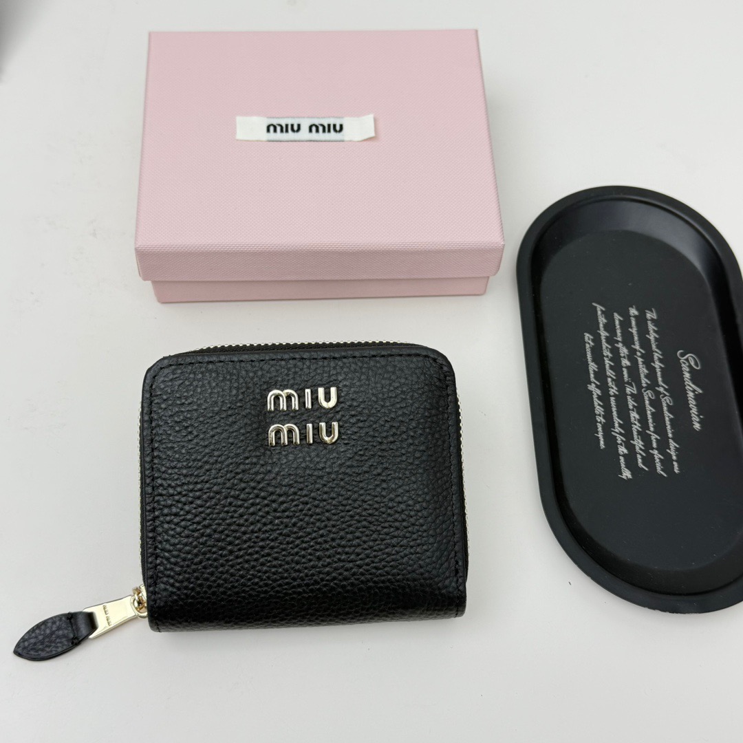 ミュウミュウ財布 Miu Miu 2025新作