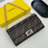 フェンディ財布 FENDI 2025新作  621666