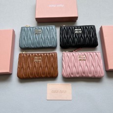 ミュウミュウ財布 Miu Miu 2025新作