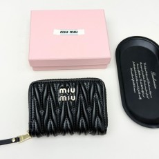 ミュウミュウ財布 Miu Miu 2025新作