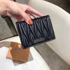ミュウミュウ財布 Miu Miu 2025新作