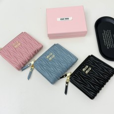 ミュウミュウ財布 Miu Miu 2025新作