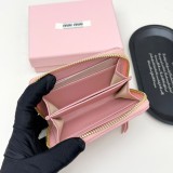 ミュウミュウ財布 Miu Miu 2025新作