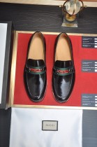グッチ靴 GUCCI 2025新作 高品質 カジュアルシューズ