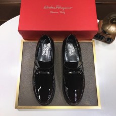 フェラガモ靴 Ferragamo 2025新作 高品質 レザーシューズ