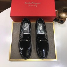 フェラガモ靴 Ferragamo 2025新作 高品質 レザーシューズ