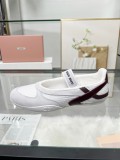 ミュウミュウ靴 Miu Miu 2025新作 カジュアルシューズ