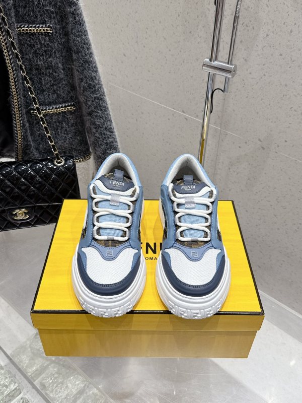 フェンディ靴 FENDI 2025新作 スニーカー