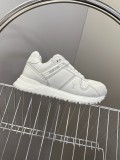 ルイヴィトン靴 LOUIS VUITTON 2025新作 スニーカー