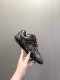 ミュウミュウ靴 Miu Miu 2025新作 スニーカー
