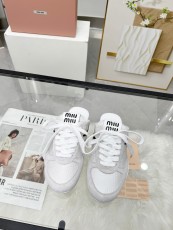 ミュウミュウ靴 Miu Miu 2025新作 カジュアルシューズ