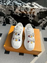 ルイヴィトン靴 LOUIS VUITTON 2025新作 スニーカー