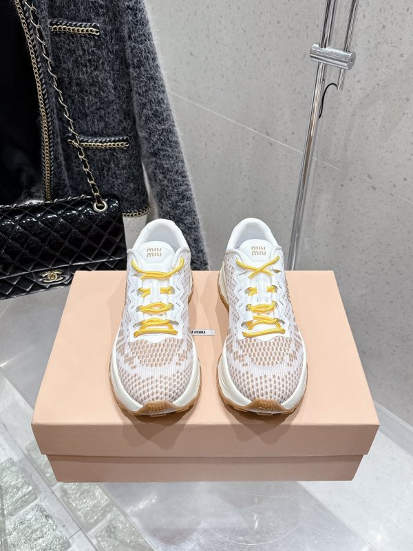 ミュウミュウ靴 Miu Miu 2025新作 スニーカー