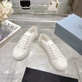 プラダ靴 PRADA 2025新作 ラウンドトゥのキャンバスシューズ