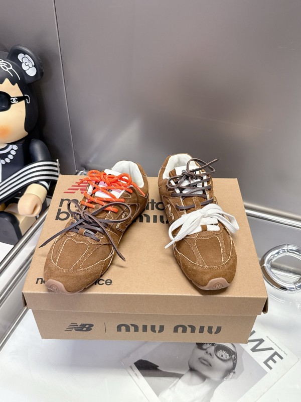 ミュウミュウ靴 Miu Miu 2025新作 スニーカー