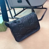 グッチバッグ GUCCI 2025新作 メッセンジャーバッグ