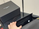 サンローランバッグ Yves Saint Laurent 2025新作 エンベロープバッグ