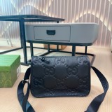 グッチバッグ GUCCI 2025新作 メッセンジャーバッグ