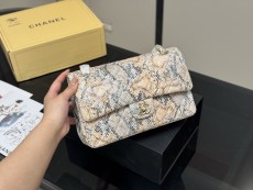 シャネルバッグ CHANEL 2025新作 チェーンバッグ