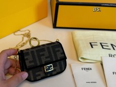 フェンディバッグ FENDI 2025新作 チェーンバッグ