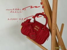 ミュウミュウバッグ Miu Miu 2025新作 ハンドバッグ