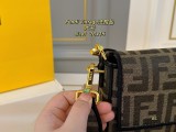 フェンディバッグ FENDI 2025新作 ショルダーバッグ