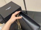 サンローランバッグ Yves Saint Laurent 2025新作 エンベロープバッグ