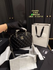 シャネルバッグ CHANEL 2025新作 ハンドバッグ