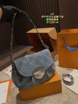 ルイヴィトンバッグ LOUIS VUITTON 2025新作 ショルダーバッグ ルイヴィトンバッグ LOUIS VUITTON 2025新作 ショルダーバッグ