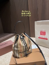 バーバリーバッグ BURBERRY 2025新作 バケットバッグ